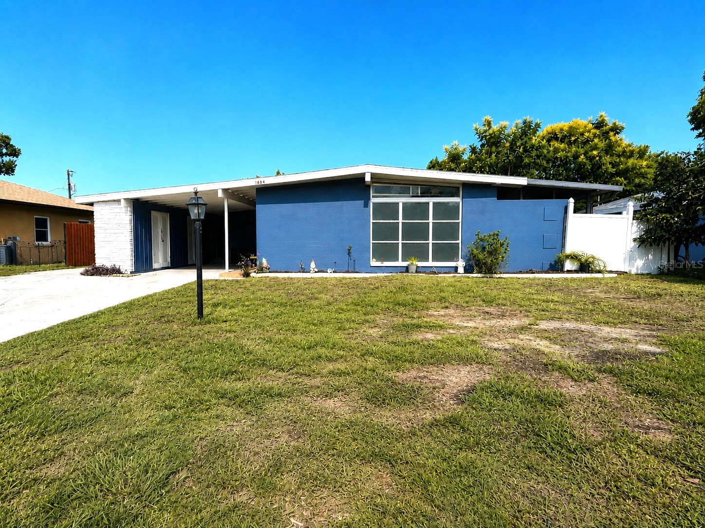 1004 DARTMOUTH Drive, Bradenton, FL, 34207 — assumable FHA mortgage at 7.13%
