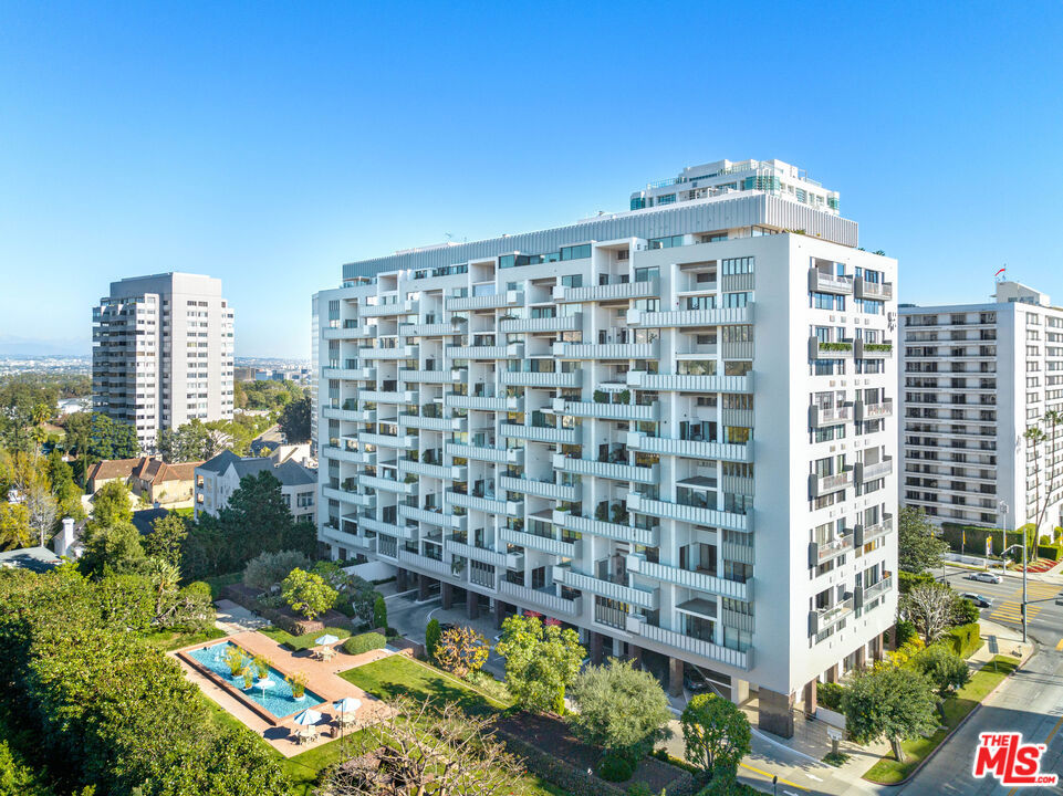 10375 Wilshire Boulevard 14HK