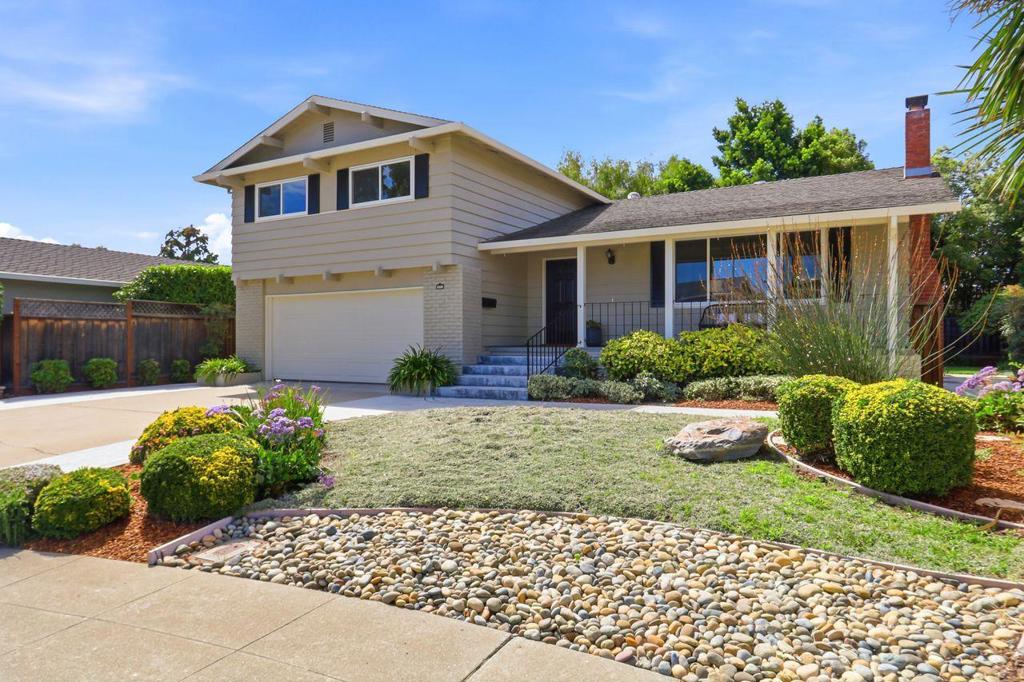 880 Lansdown Court