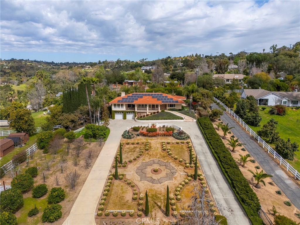 2740 Los Alisos Drive