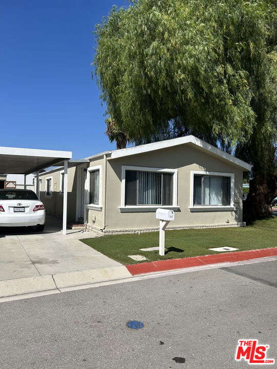 257 Las Brisas Circle