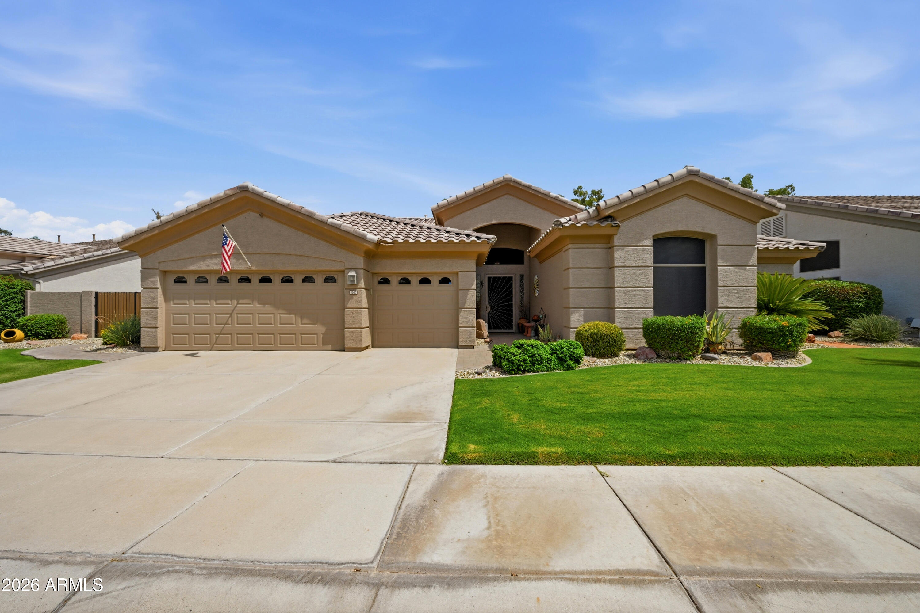 1382 W INDIGO Drive, Chandler, AZ 85248