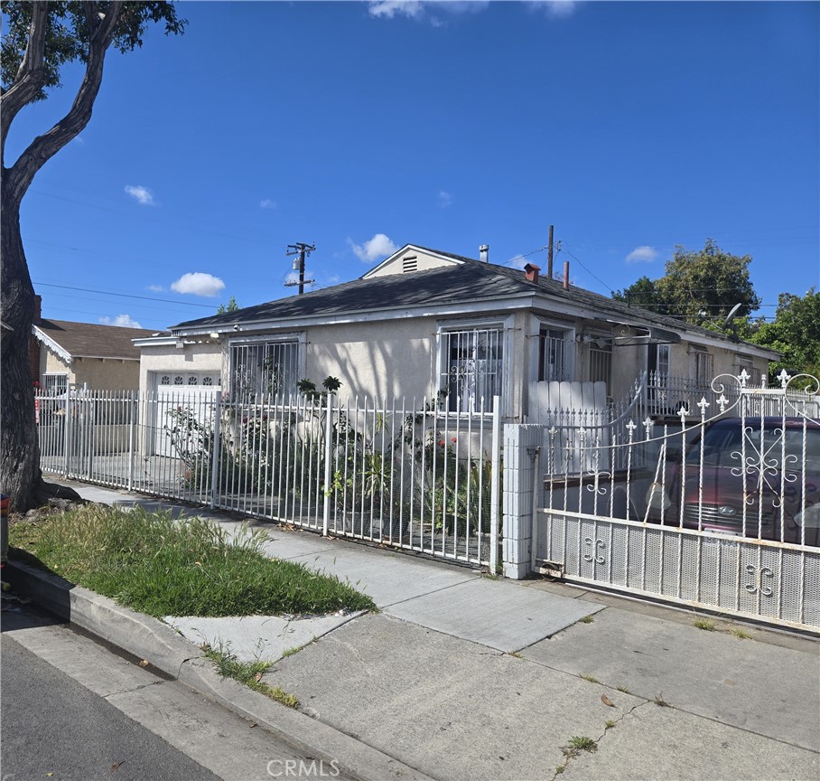 1117 N Santa Fe