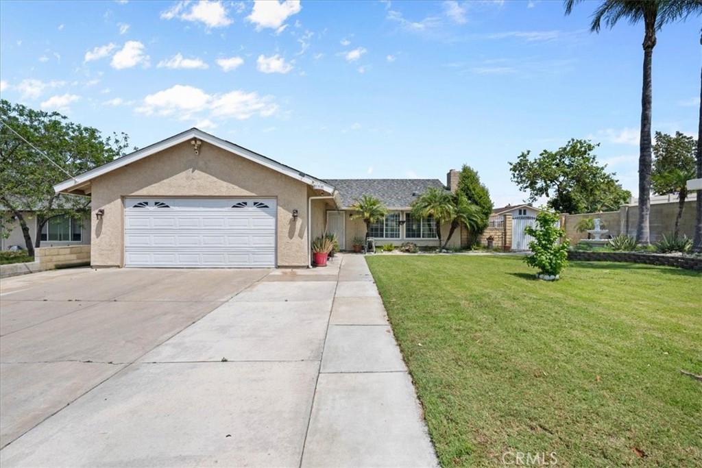 395 S Tamarisk Ave