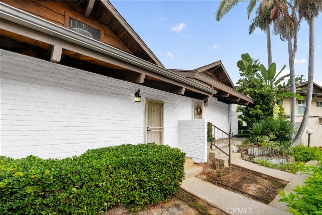 5068 Lakeview