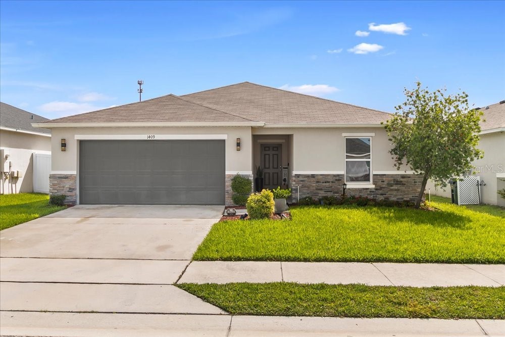 1409 MATTIE POINTE Lane, Auburndale, FL, 33823 — assumable FHA mortgage at 3.76%