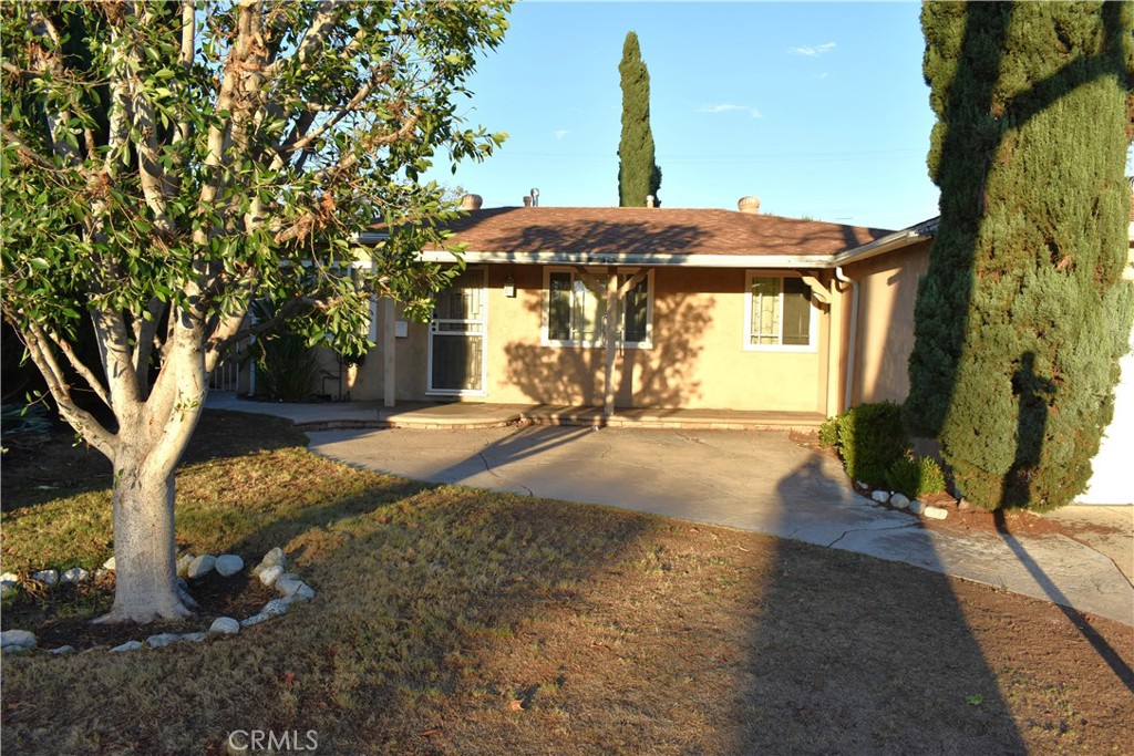 8320 Bardwell Ave.