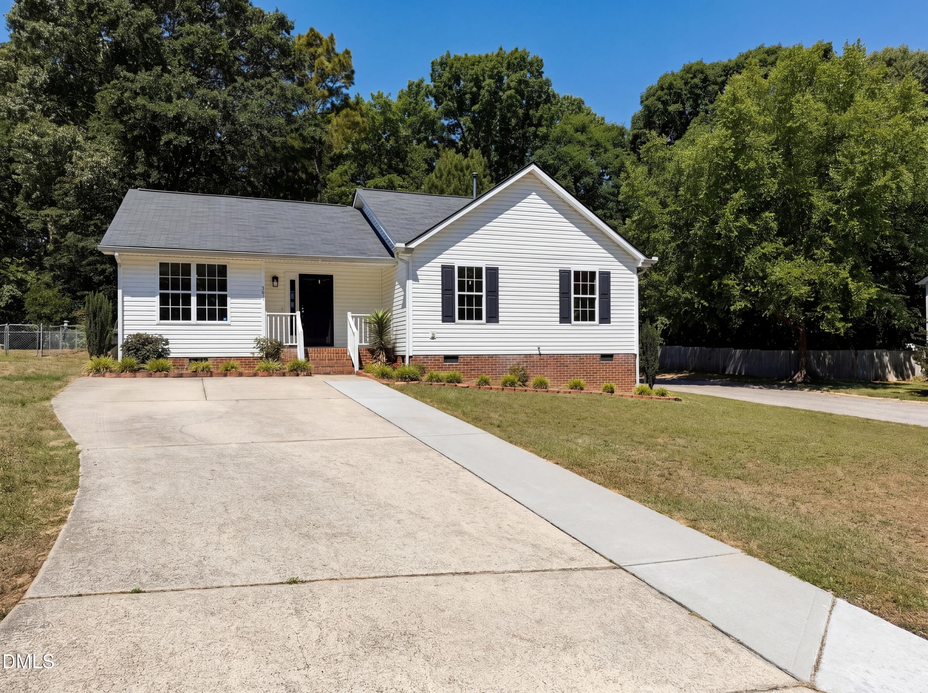 301 Hocutt Drive, Clayton, NC 27520