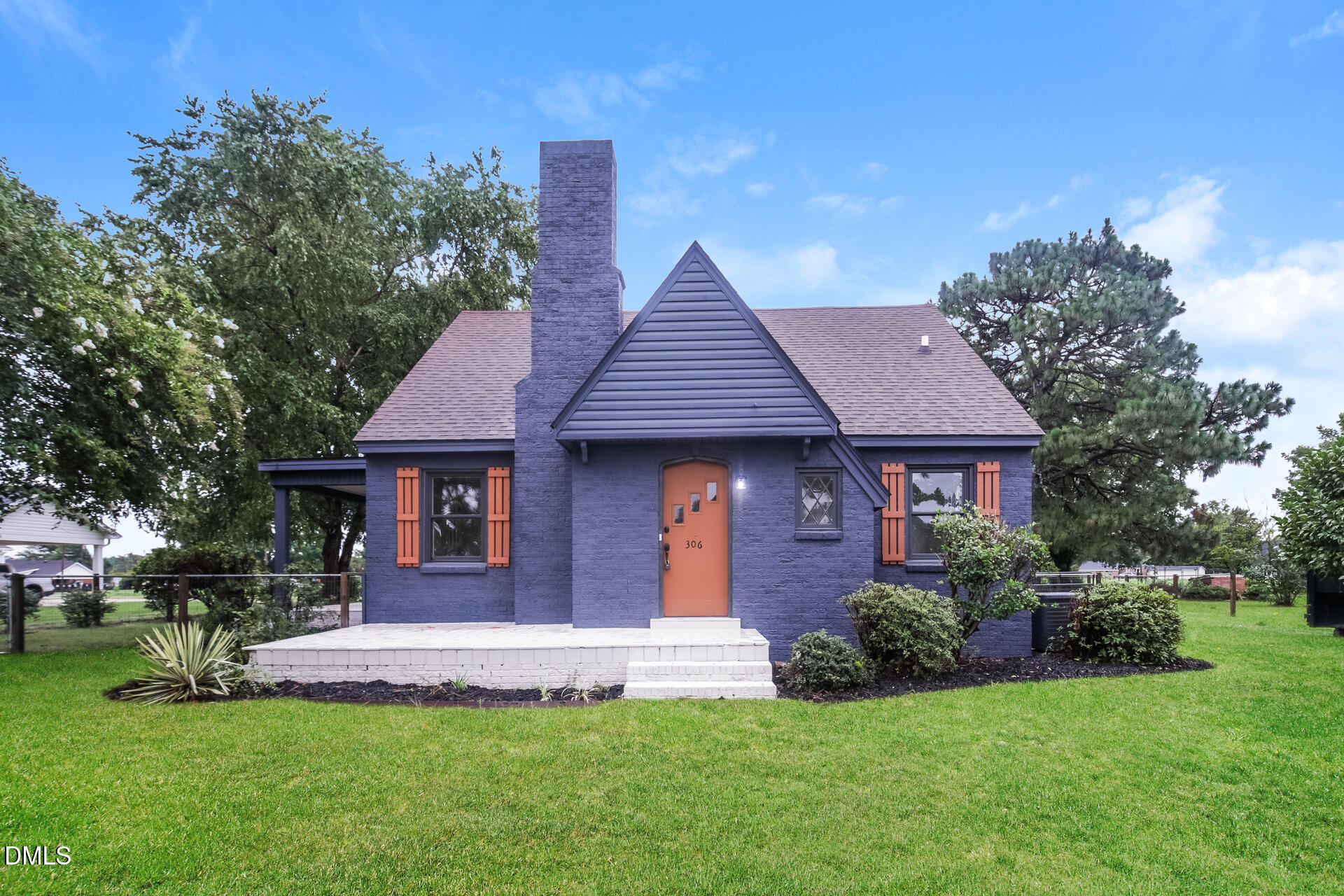 306 Fayetteville Street, Newton Grove, NC 28366