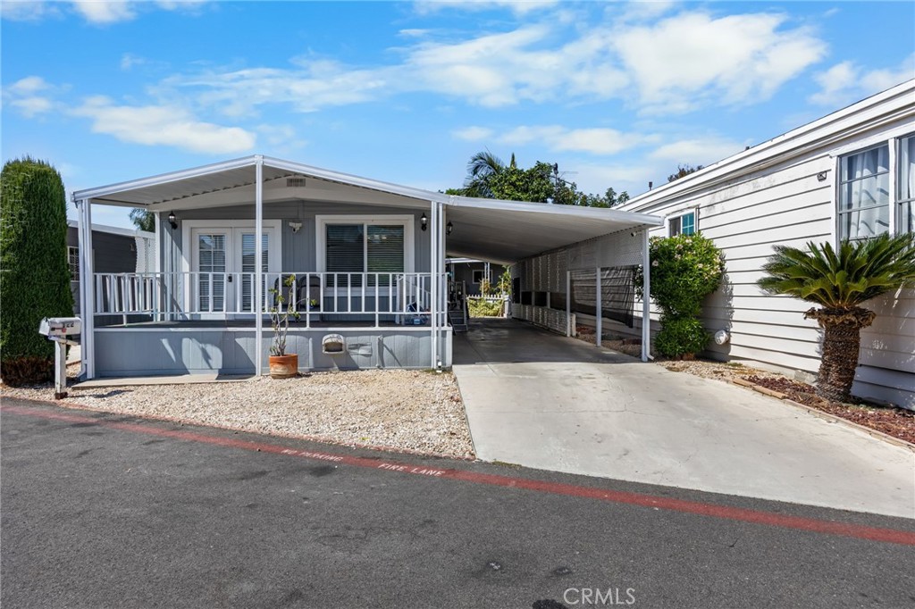 122 S Portola