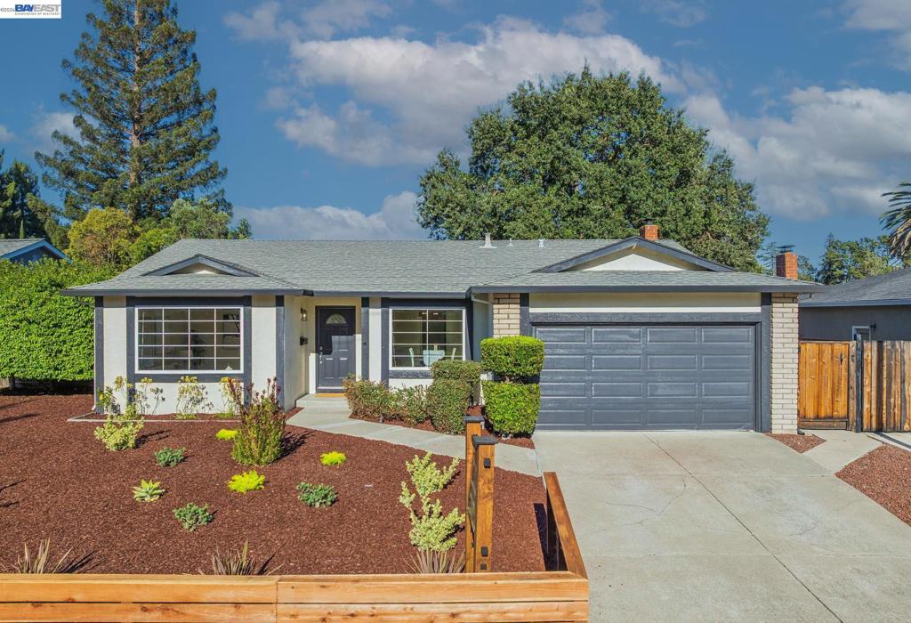 9802 Davona Dr