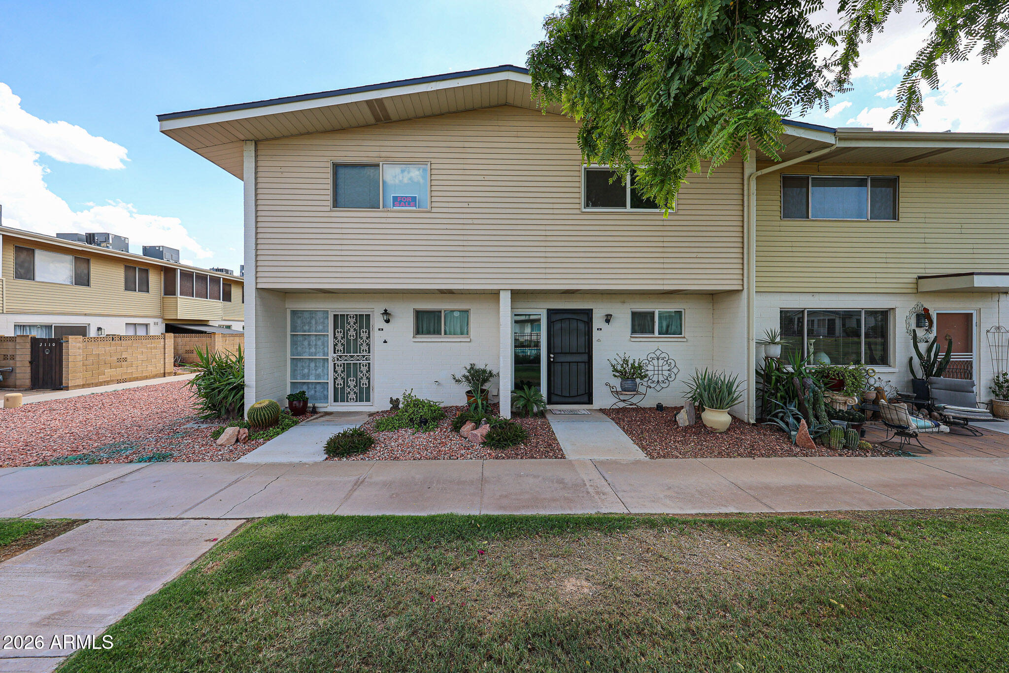 8211 E Garfield Street J12, Scottsdale, AZ 85257