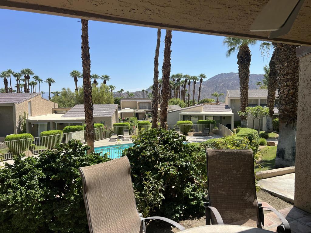 48882 Quercus Lane