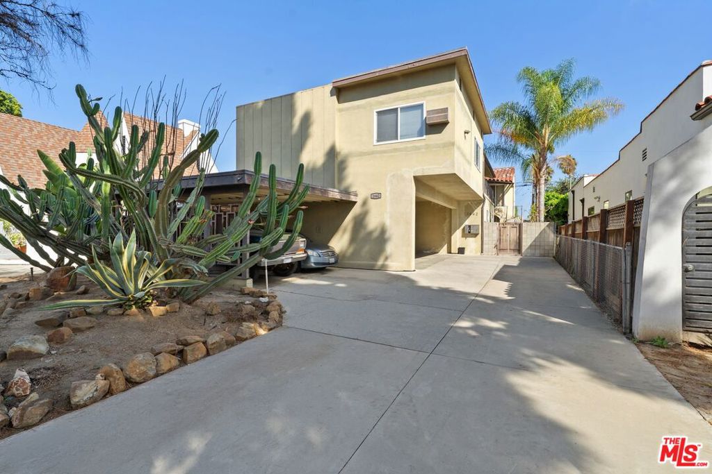 1642 S Orange Drive