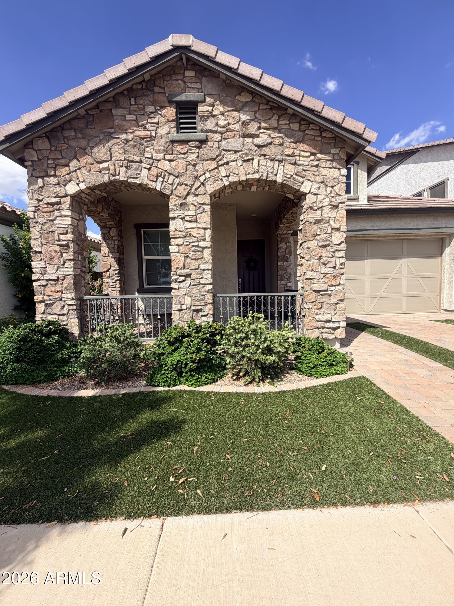 10142 E NICHOLS Avenue, Mesa, AZ 85209