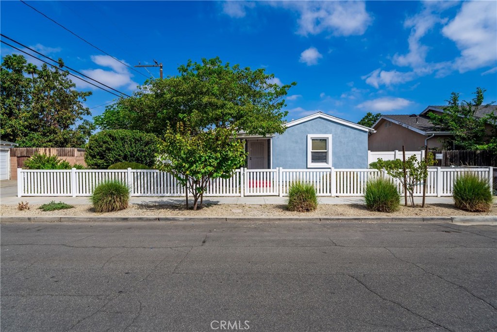 611 W 27th