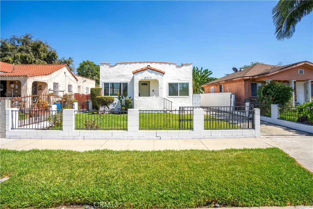 9414 Clovis