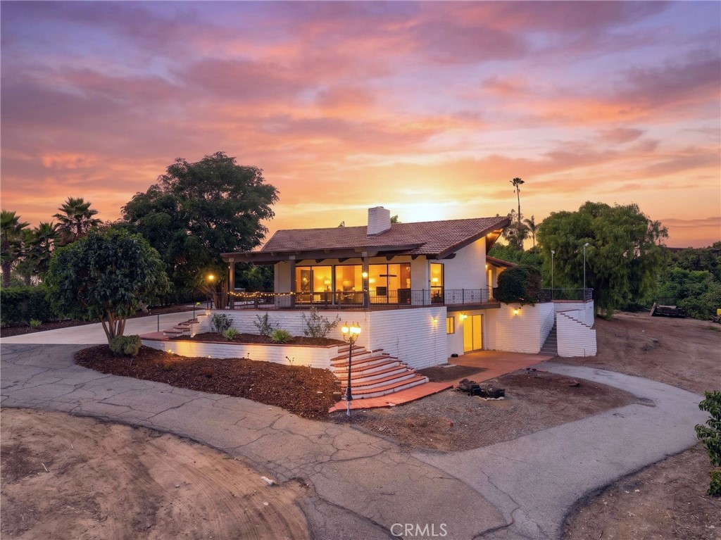 2801 E Mission Road
