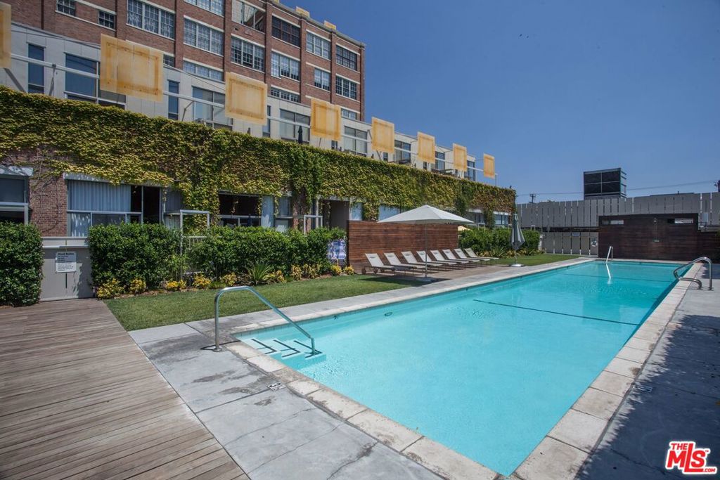 1850 Industrial Street 607