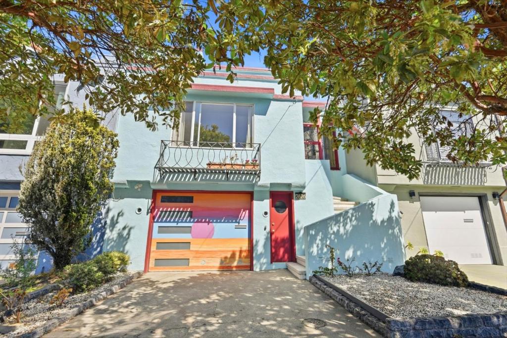 2626 Wawona Street
