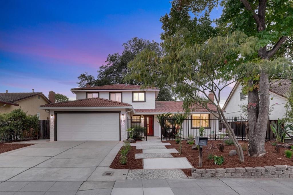 835 Poplar Avenue