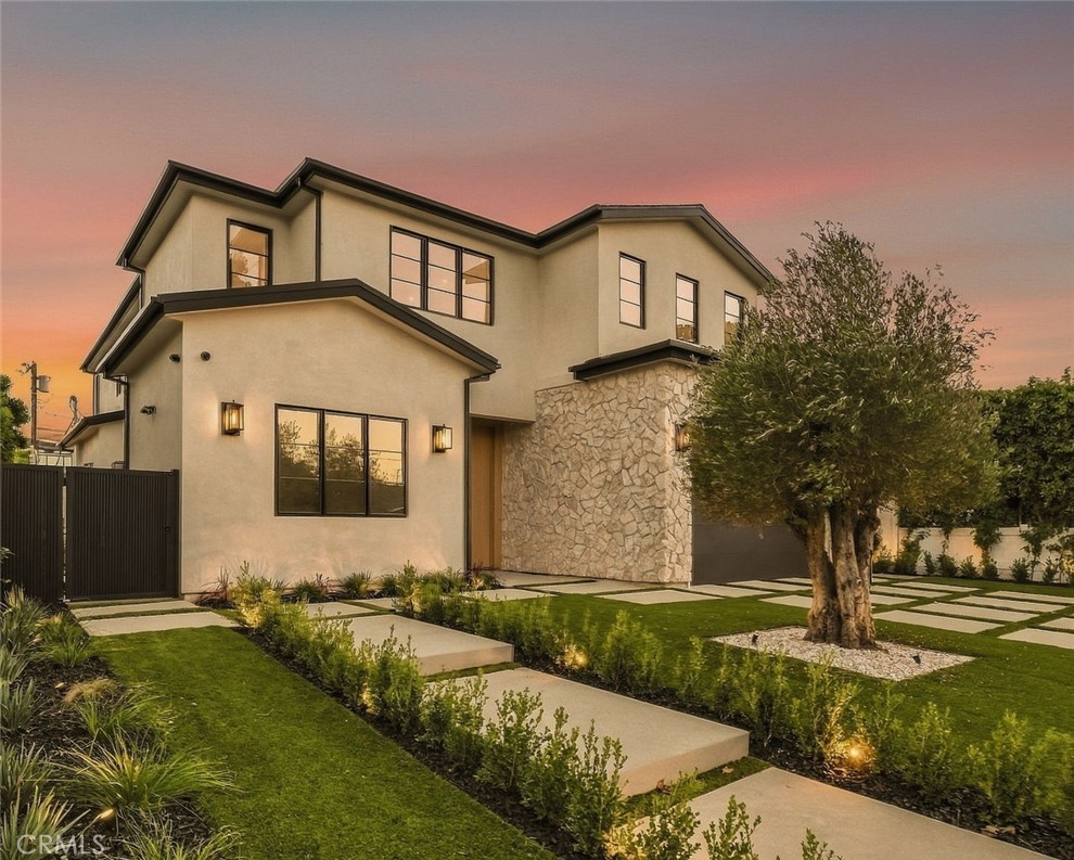 16658 Addison