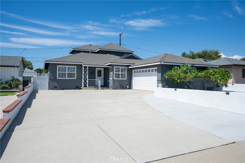 1335 N Vine Avenue