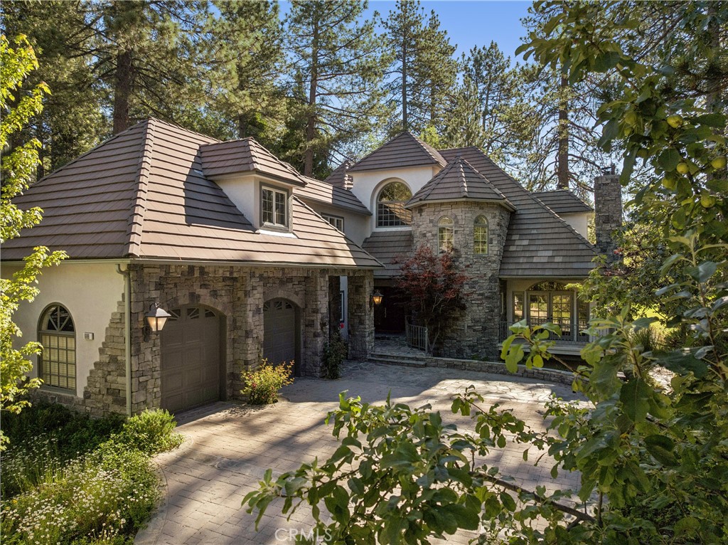 699 Brentwood