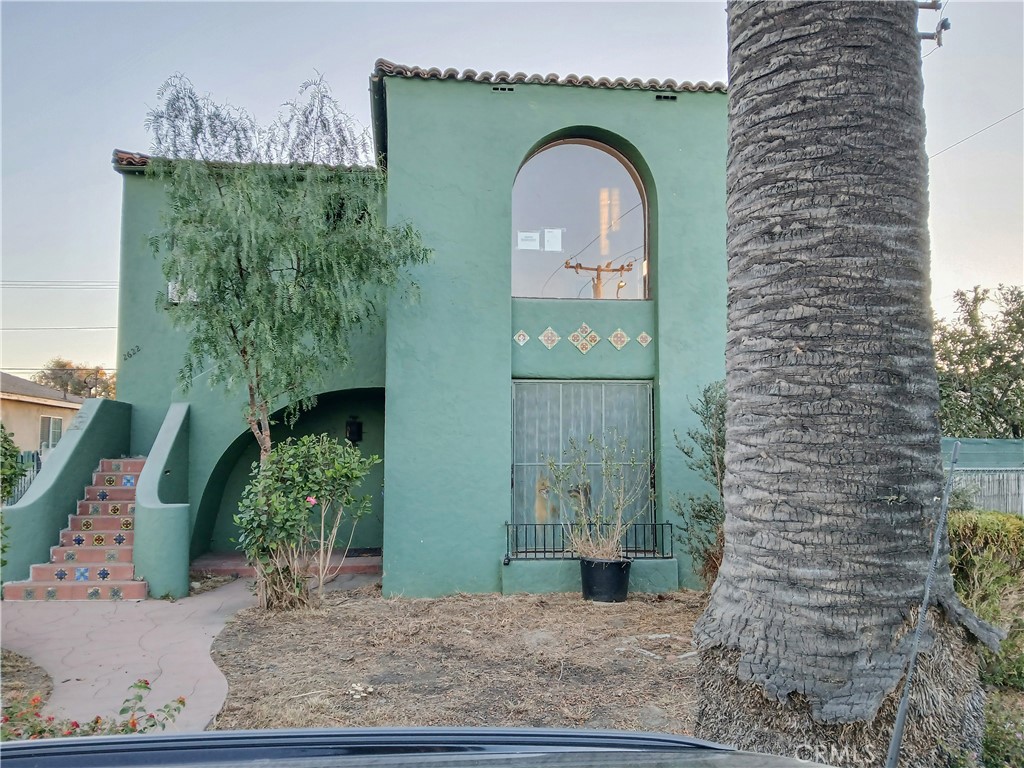 2620 Fashion Avenue