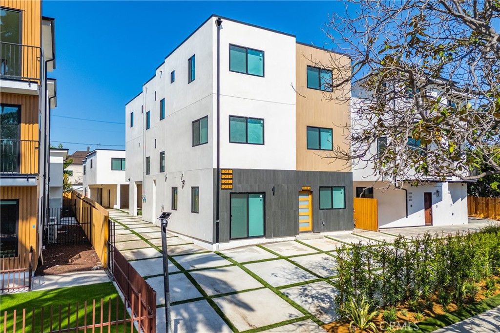 1015 S Citrus