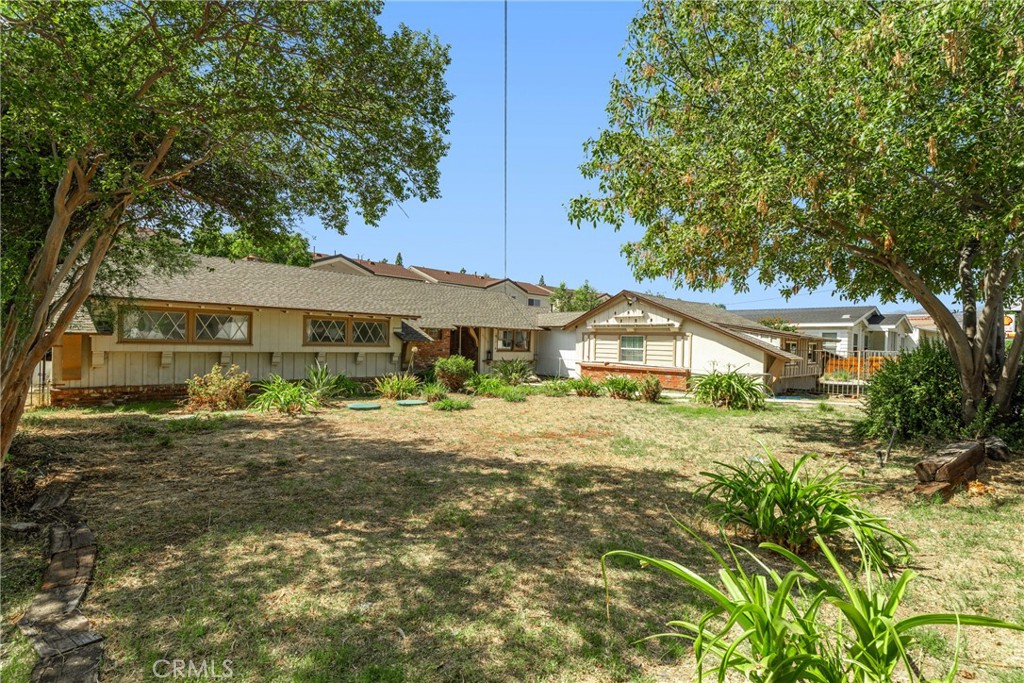 20812 Devonshire