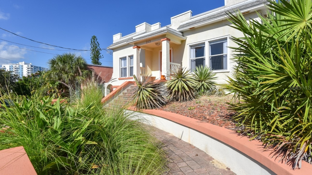 213 JESSAMINE Boulevard, Daytona Beach, FL, 32118 — assumable VA mortgage at 3.28%