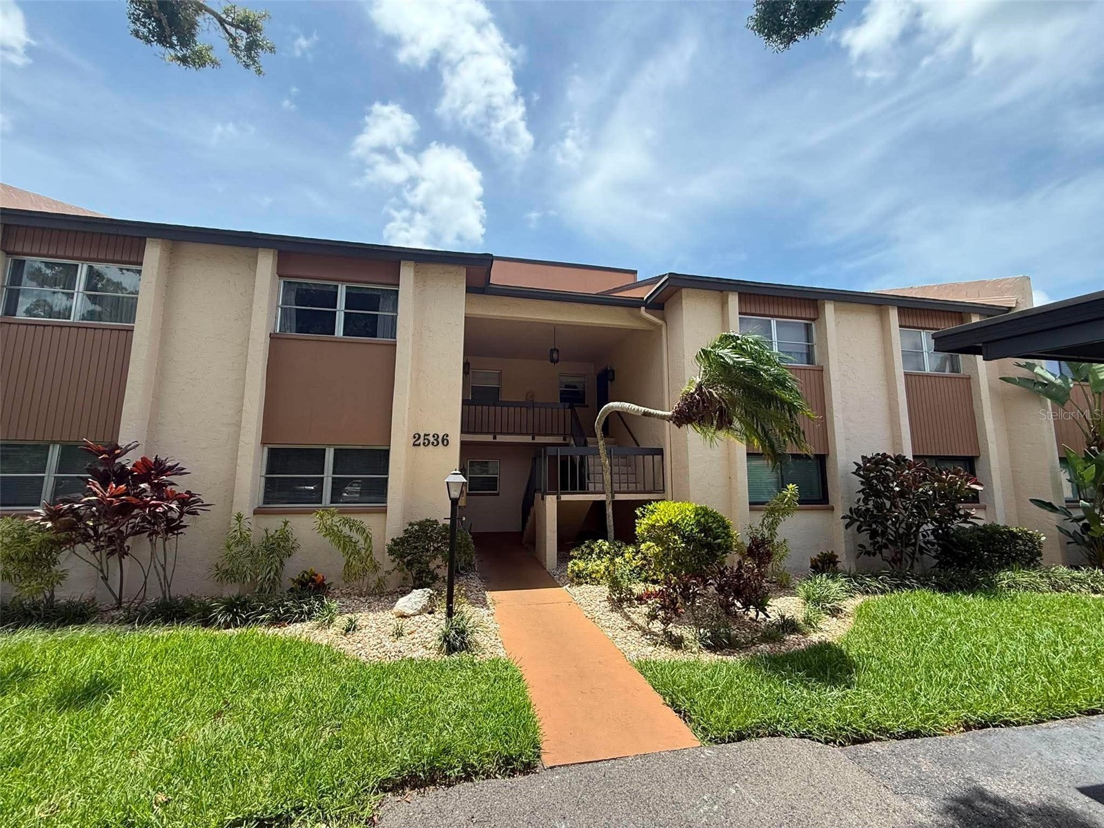 2536 CLUBHOUSE Circle #202, Sarasota, FL, 34232 — assumable FHA mortgage at 6.50%