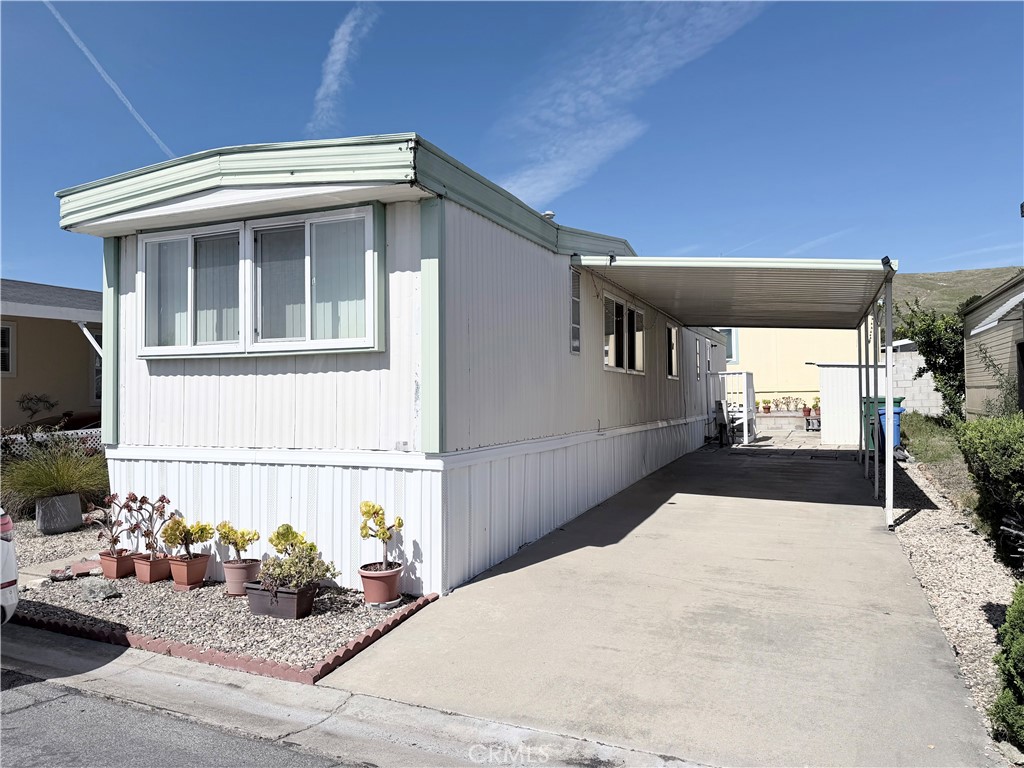 3057 S Higuera 48