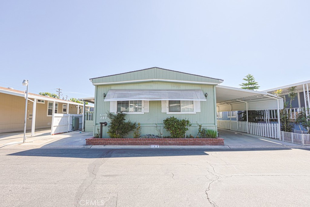 4080 W 1st St 127