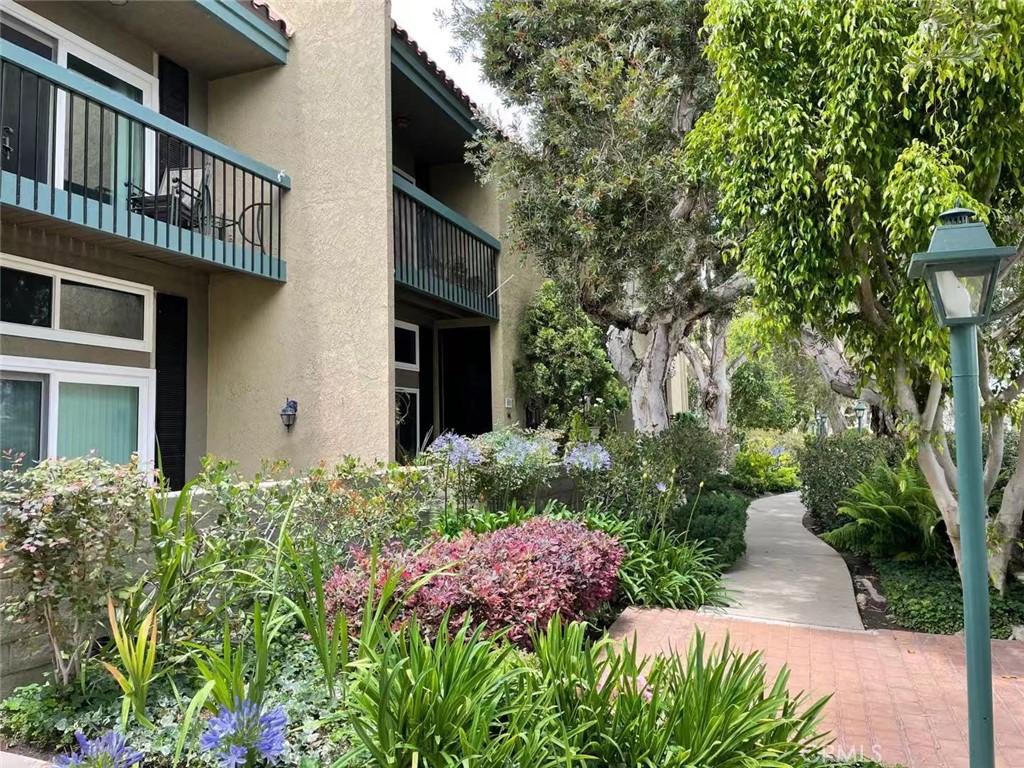 1018 Palo Verde Avenue