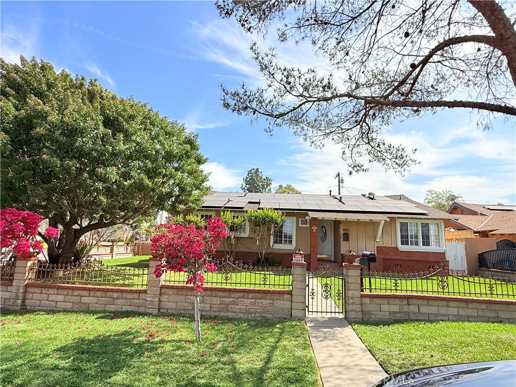 1228 S Auburn