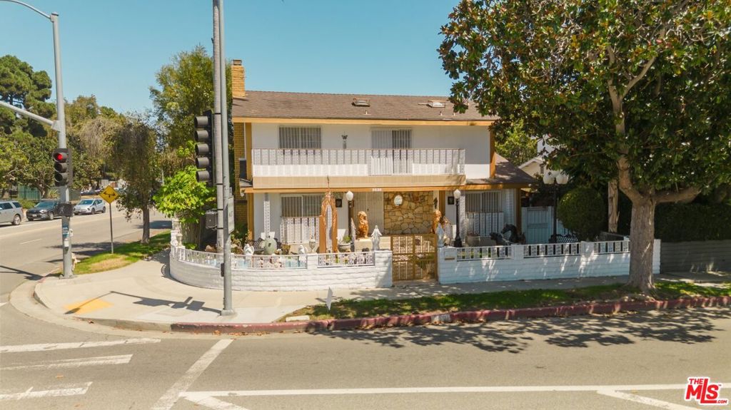 3430 Mclaughlin Avenue