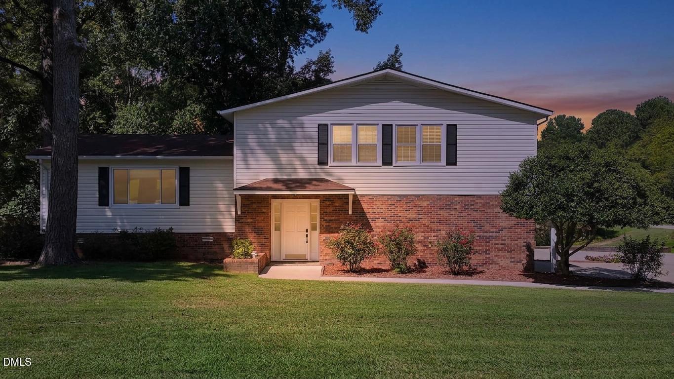 1013 Lakeview Drive, Clinton, NC 28328