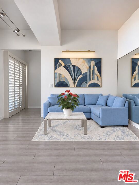 10501 Wilshire Boulevard 2206