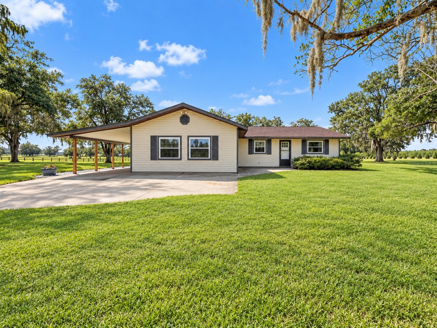 17490 60TH Street, Morriston, FL, 32668 — assumable FHA mortgage at 7.76%