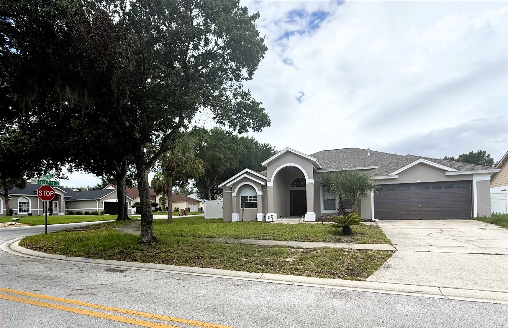 16123 DOGWOOD HILL Street, Clermont, FL, 34714 — assumable FHA mortgage at 7.18%