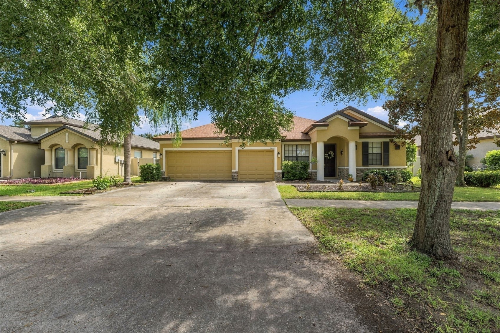 9808 CARR Road, Riverview, FL, 33569 — assumable VA mortgage at 2.74%