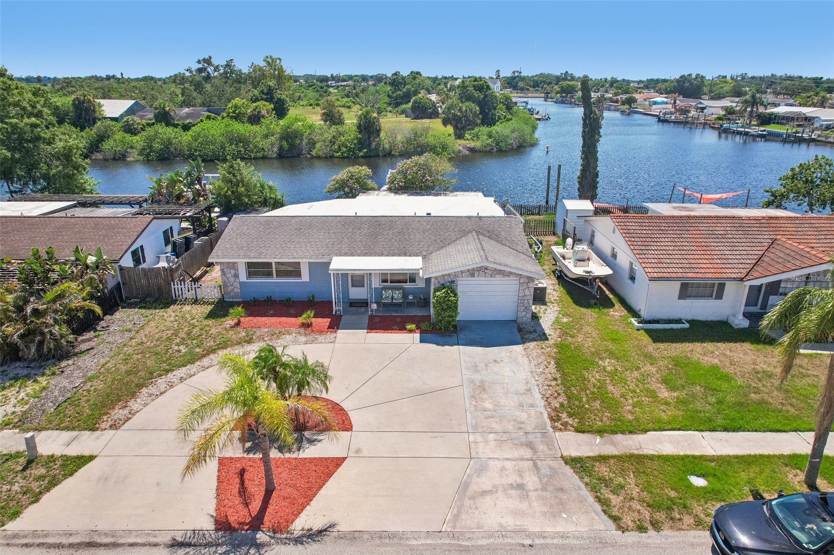 1133 GRAND Boulevard, Holiday, FL, 34690 — assumable FHA mortgage at 3.10%
