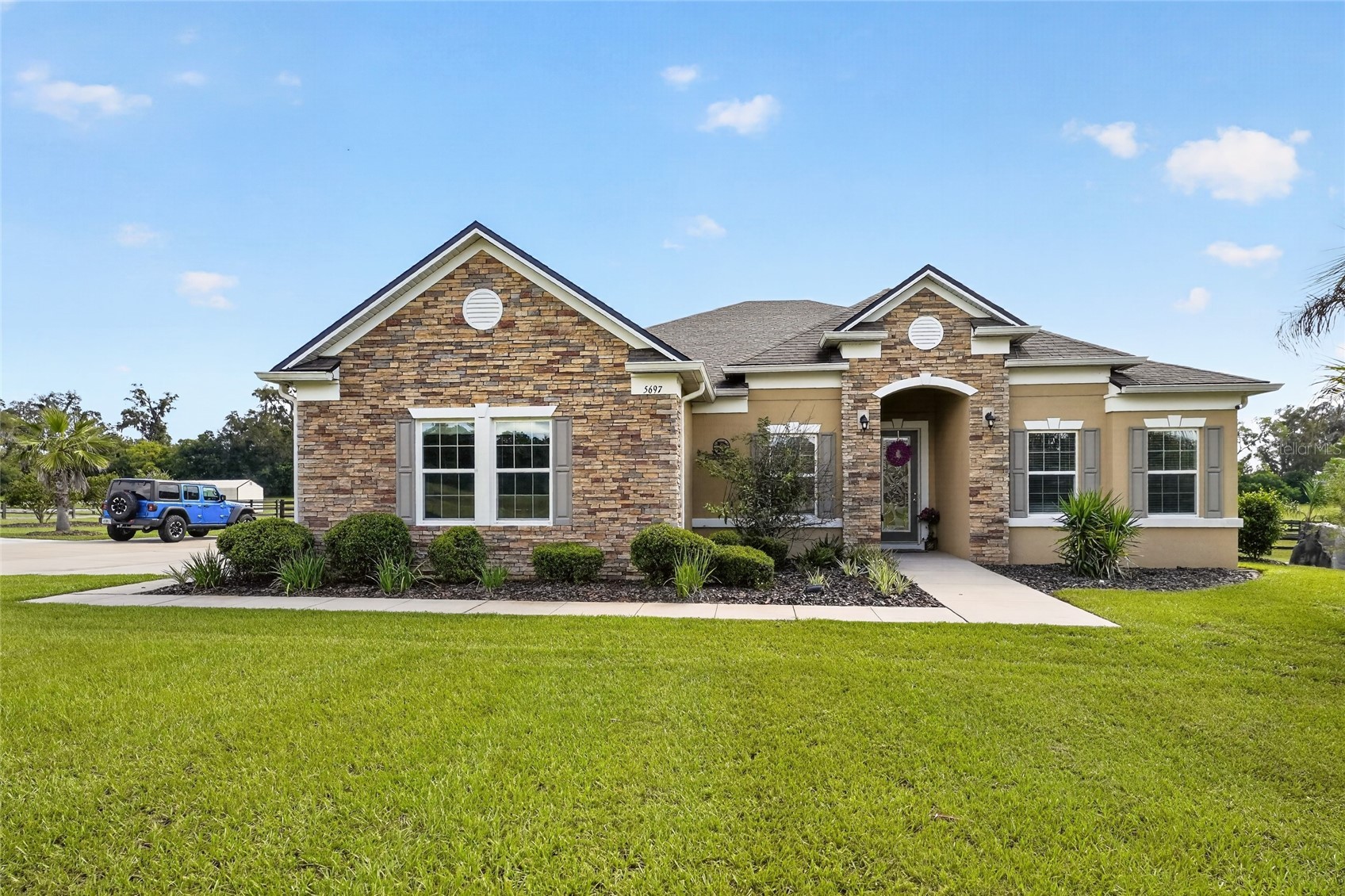 5697 215TH Terrace, Newberry, FL, 32669 — assumable FHA mortgage at 3.75%