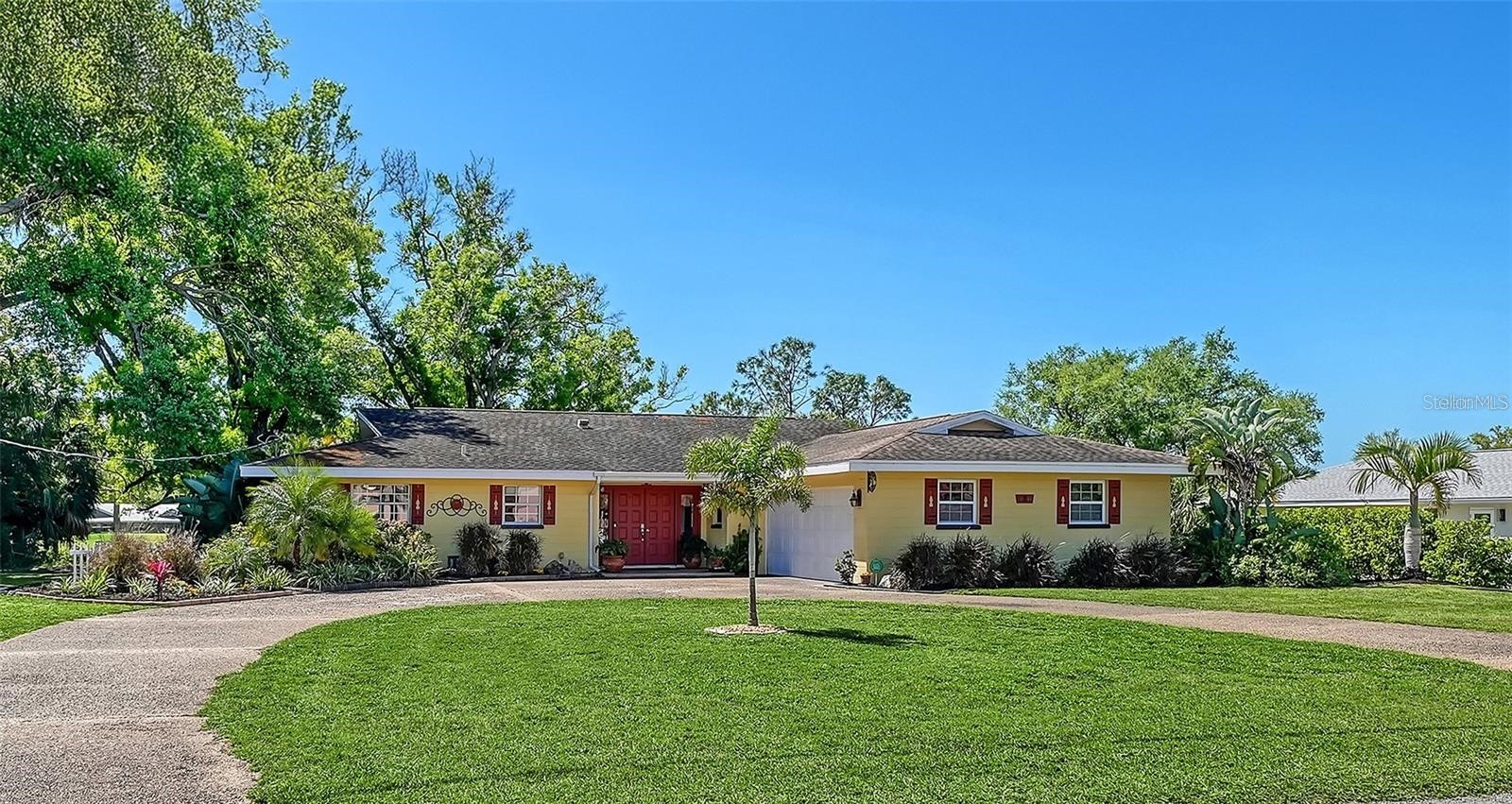 836 MAGELLAN Drive, Sarasota, FL, 34243 — assumable FHA mortgage at 7.08%