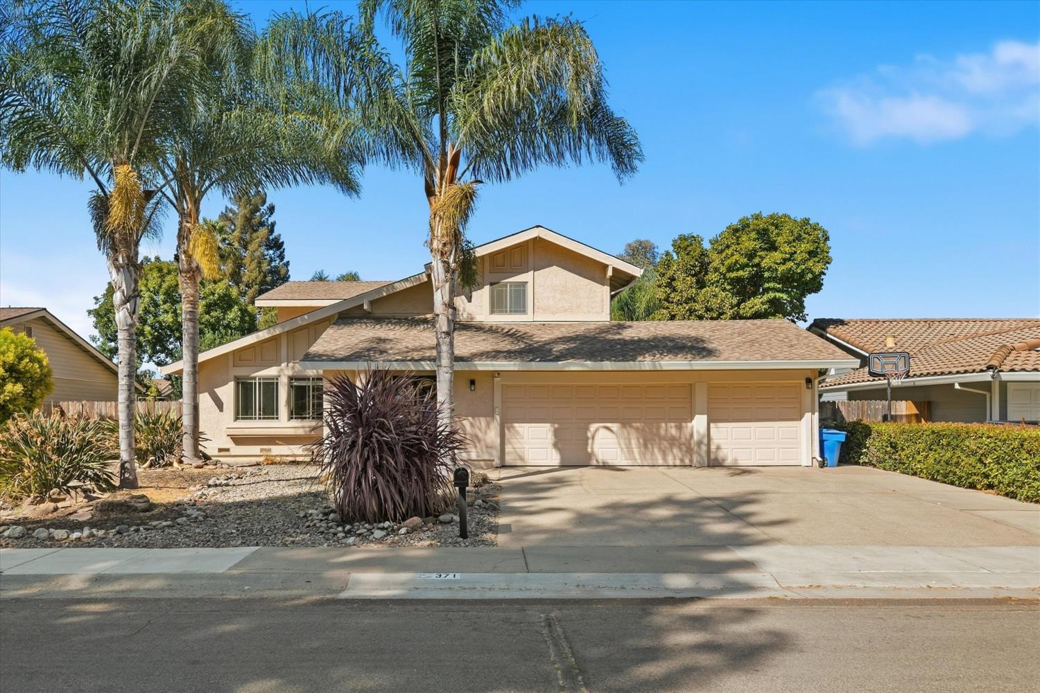 Rivertree, Sacramento, CA, 95831 — assumable FHA mortgage at 6.92%