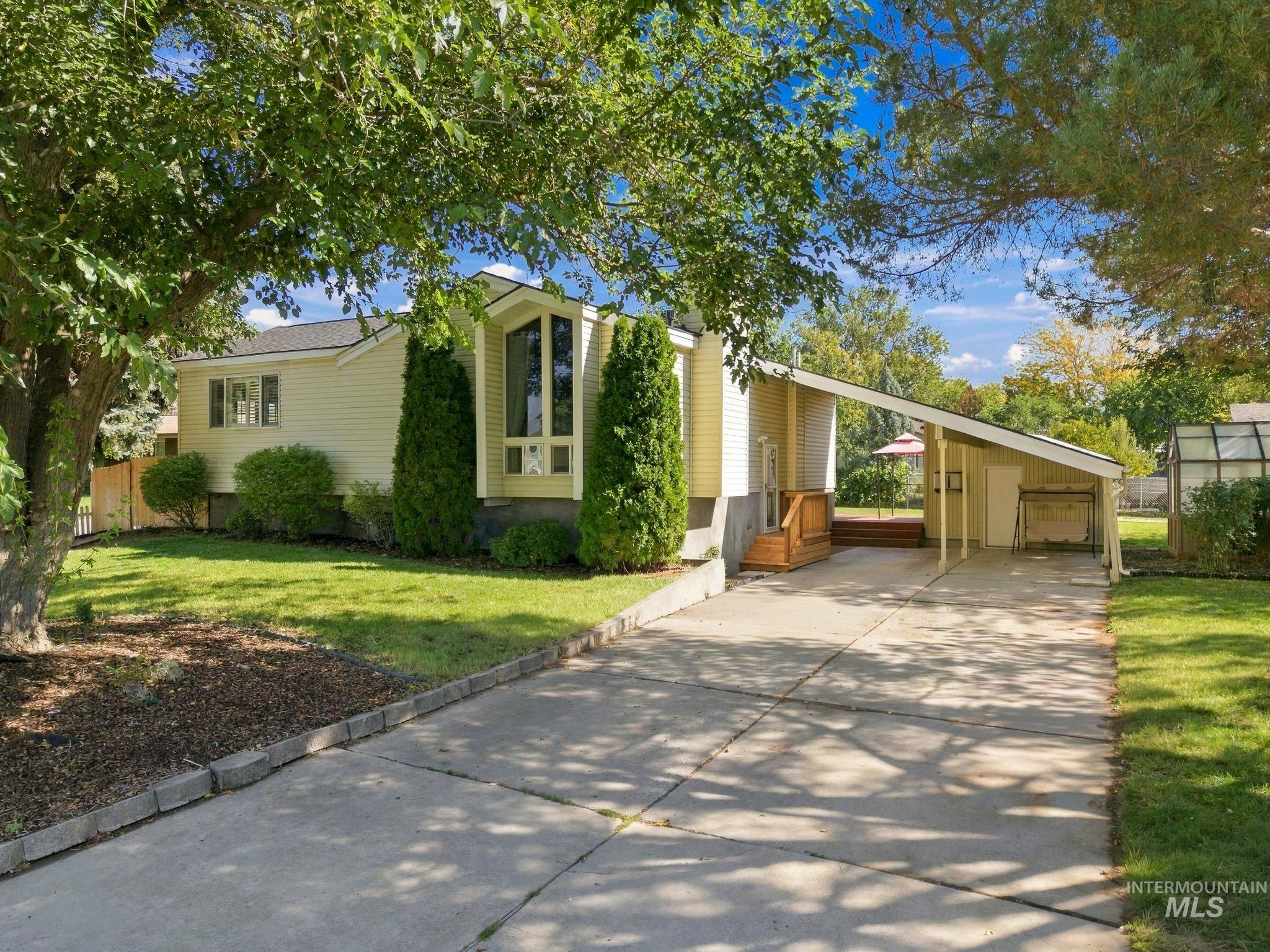 7836 Hummel Dr, Boise, ID, 83709 — assumable FHA mortgage at 6.49%