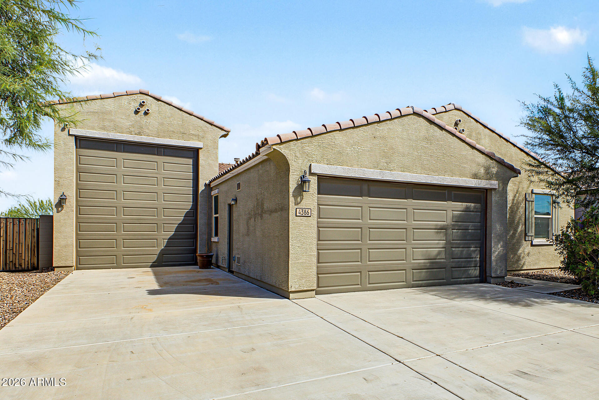 4386 SUNCUP Drive, San Tan Valley, AZ, 85144 — assumable FHA mortgage at 6.73%