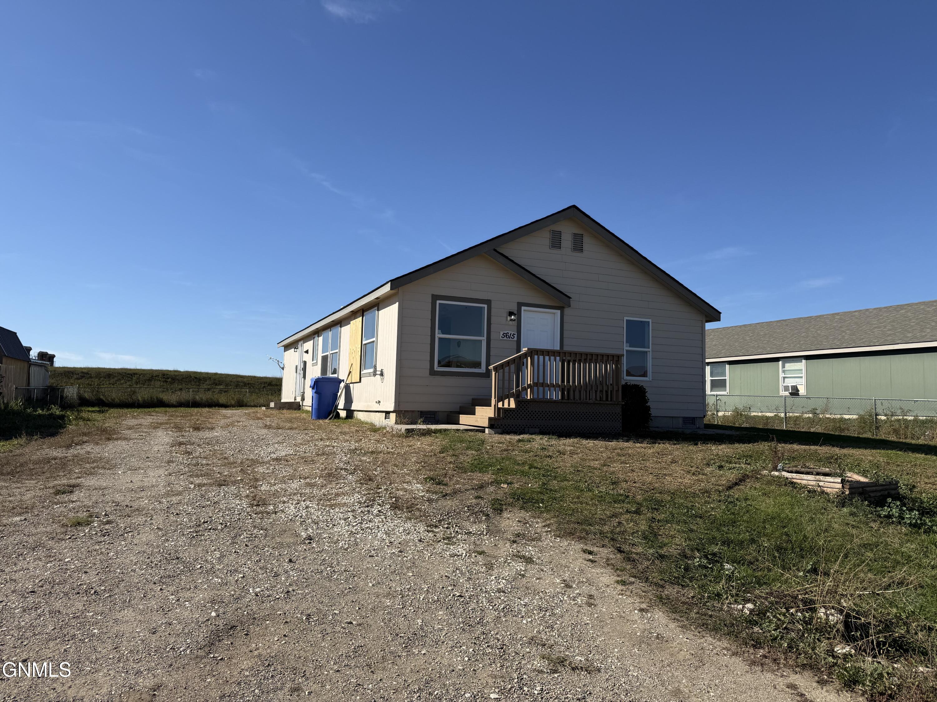 5615 Border Avenue, Williston, ND, 58801 — assumable FHA mortgage at 3.50%